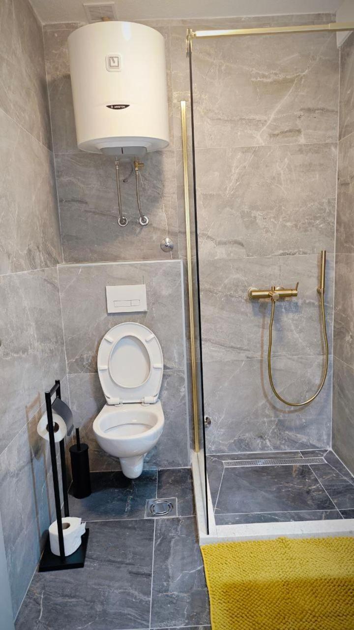 Apartmani Radovic Bijela Bagian luar foto