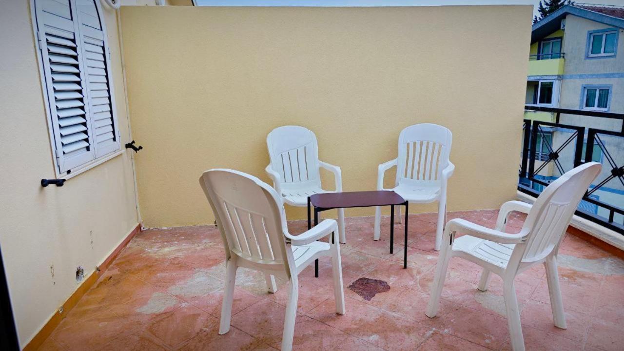 Apartmani Radovic Bijela Bagian luar foto